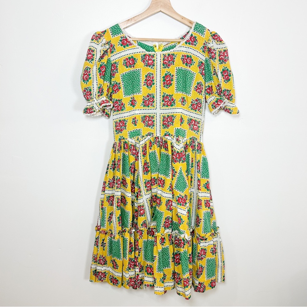 Vintage cottage core rose print dress